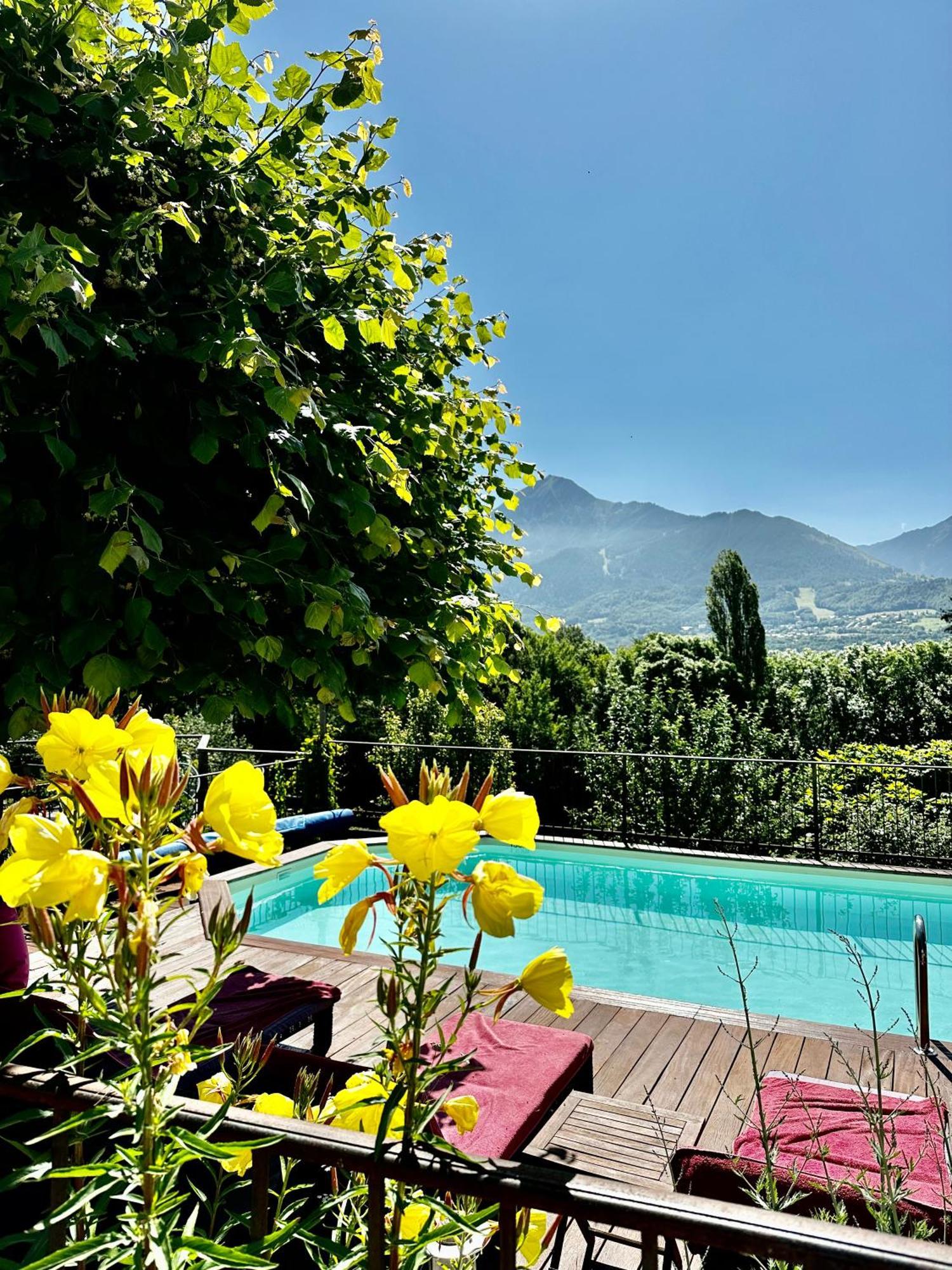 Chambre D'Hotes La Grange Des Ecrins Chabottes Exterior foto